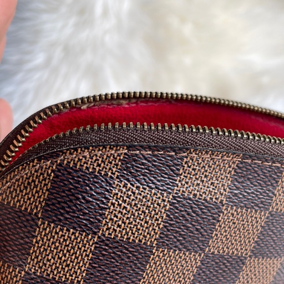 Authentic Louis Vuitton Damier Ebene Cosmetic Pouch - Picture 16 of 16